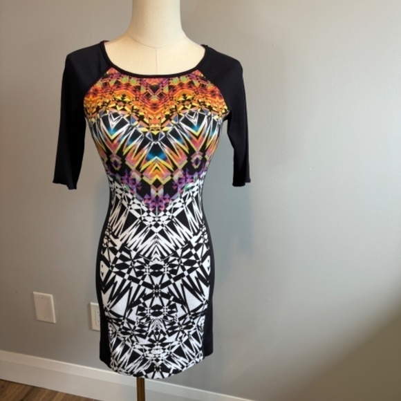 Marc Cain Sports Graphic Ribbed Raglan Short Sleeve Mini Dress Multicolour SZ SM - Picture 2 of 9
